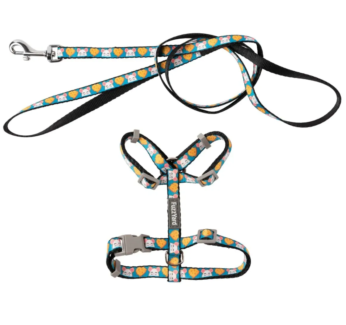 Cheesy Hearts - Cat Walking Set